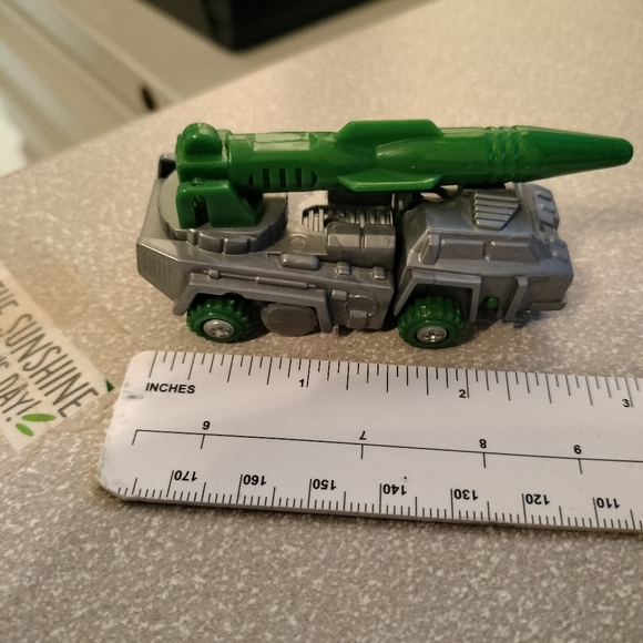 Transformers - Picture 14 of 16